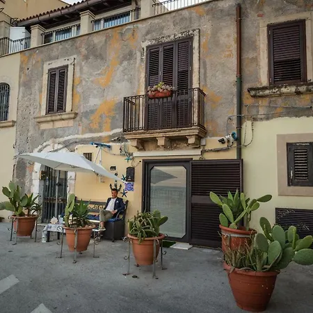 Ortigia Vista Mare Feriehus *